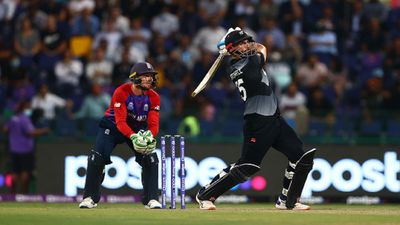 ENG vs NZ Semifinal: इंग्लैंड से ढाई साल बाद वसूला लगान, पहली बार टी20 वर्ल्ड कप के फाइनल में न्यूजीलैंड SportsTak Hindi