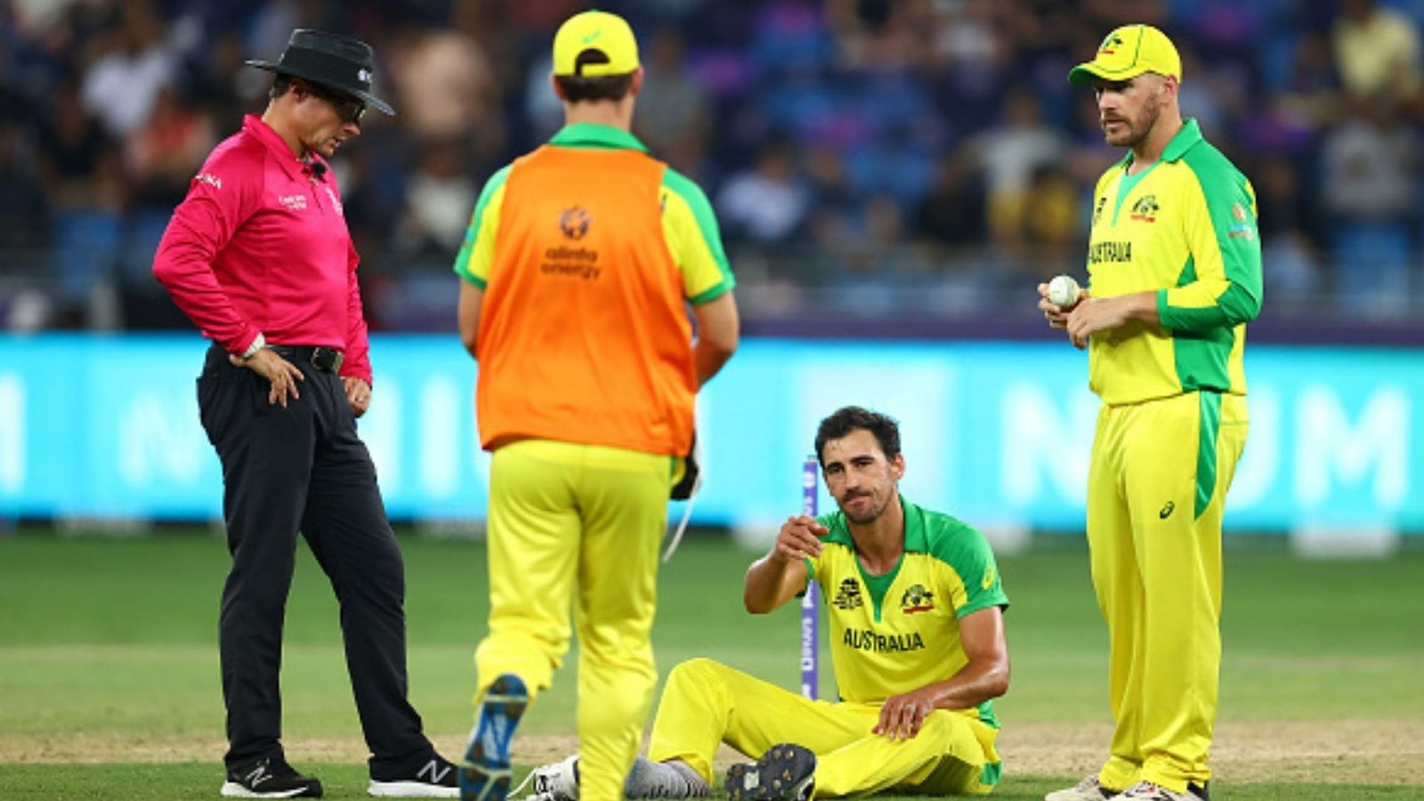 1 सिक्स समेत जड़े सात चौके, मिचेल स्टार्क की 8 गेंदों पर पलट गई पूरी बाजी 1 सिक्स समेत जड़े सात चौके, मिचेल स्टार्क की 8 गेंदों पर पलट गई पूरी बाजी