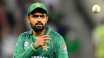 ICC ने चुनी टी20 वर्ल्ड कप की बेस्ट प्लेइंग इलेवन, बाबर बने कप्तान, एक भी भारतीय शामिल नहीं SportsTak Hindi