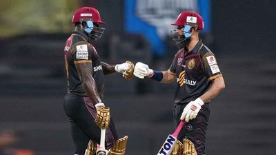 38 गेंदों पर ठोक डाले 98 रन, इस ओपनिंग जोड़ी ने 10 ओवर के मैच में कोहराम मचा दिया SportsTak Hindi