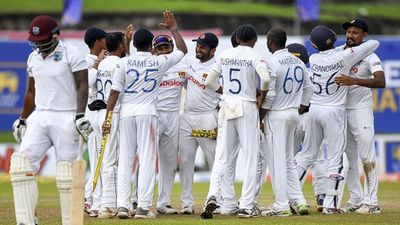 SL vs WI : श्रीलंकाई स्पिनरों का कहर, 187 रन से वेस्टइंडीज को हराकर WTC प्वाइंट्स टेबल में हासिल किया पहला स्थान SportsTak Hindi