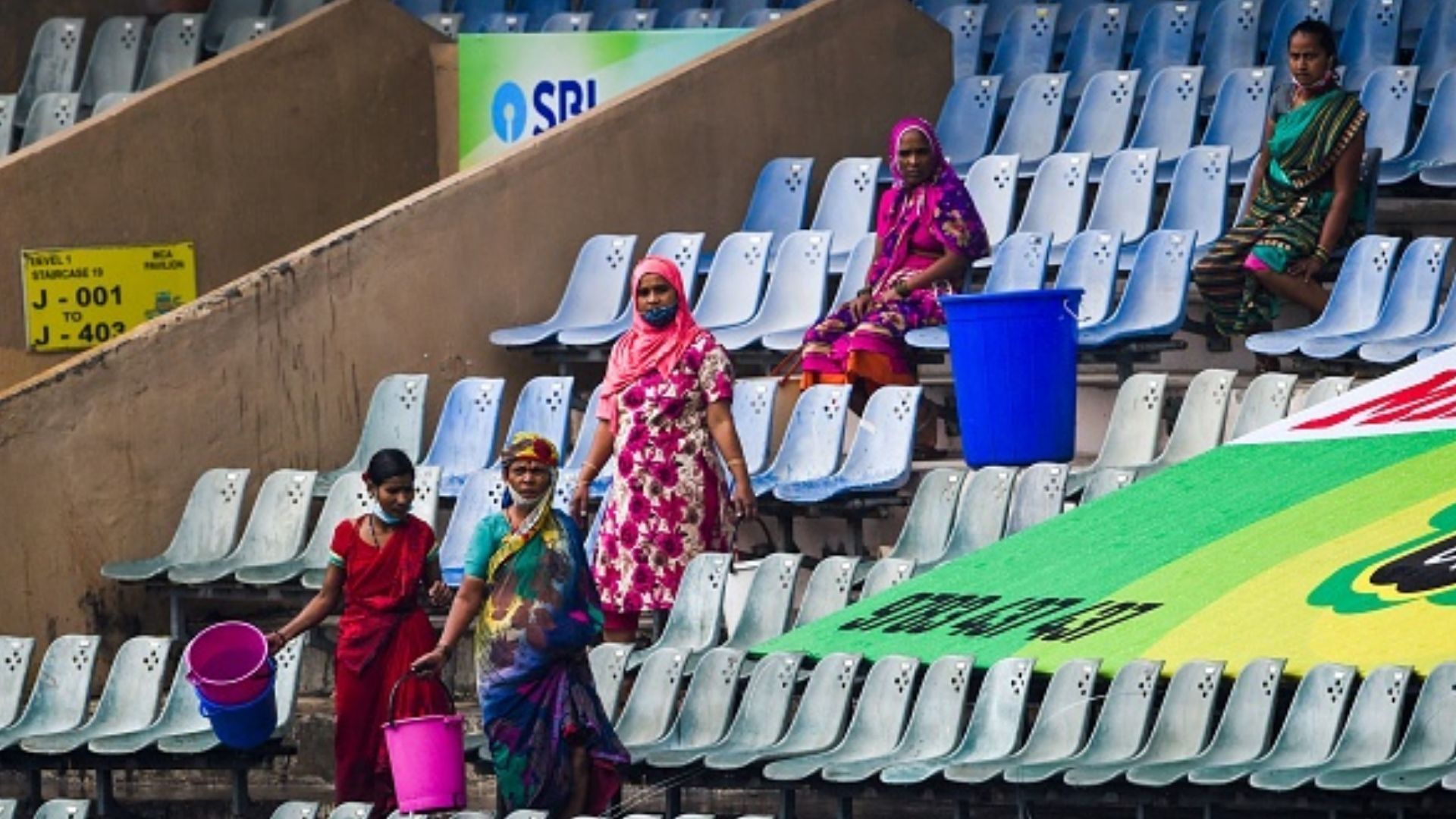IND vs NZ: मुंबई में तेज बारिश, पहले दिन के खेल को लेकर बड़ी अपडेट IND vs NZ: मुंबई में तेज बारिश, पहले दिन के खेल को लेकर बड़ी अपडेट