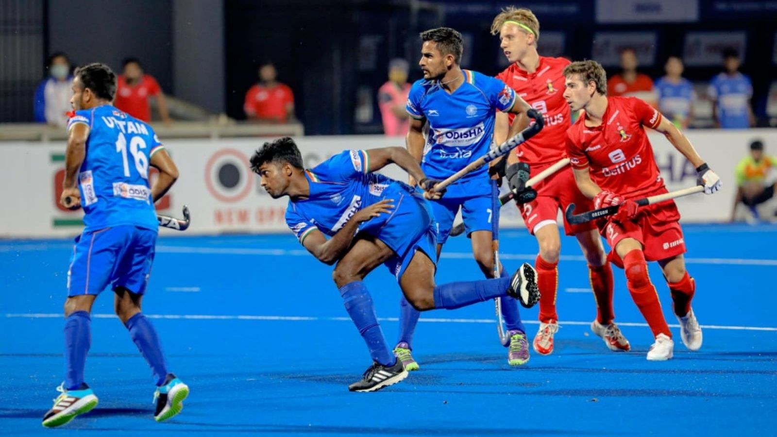 जूनियर हॉकी वर्ल्ड कप: बेल्जियम को हराकर सेमीफाइनल में भारत, 6 बार की चैंपियन जर्मनी से होगी टक्कर जूनियर हॉकी वर्ल्ड कप: बेल्जियम को हराकर सेमीफाइनल में भारत, 6 बार की चैंपियन जर्मनी से होगी टक्कर