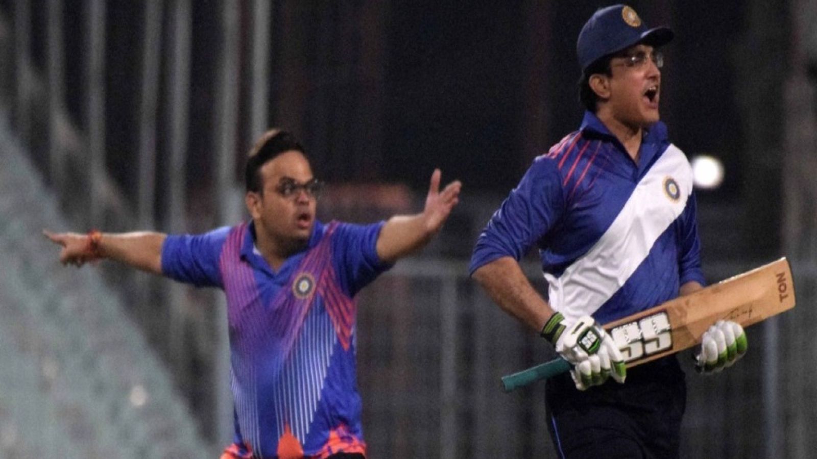 2 छक्के और 4 चौके जड़कर भी जीत नहीं दिला सके सौरव गांगुली, जय शाह की टीम ने मारी बाजी  2 छक्के और 4 चौके जड़कर भी जीत नहीं दिला सके सौरव गांगुली, जय शाह की टीम ने मारी बाजी