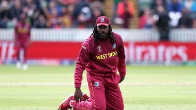 17 गेंदों और 11 रनों में गंवाए 6 विकेट, गेल की टीम बुरी तरह फेल SportsTak Hindi