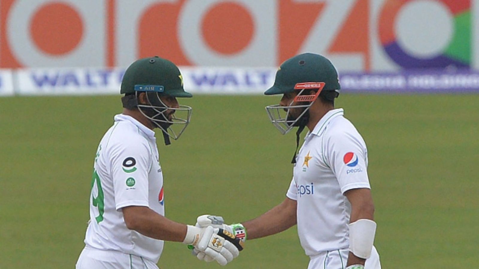 BAN vs PAK: सिर्फ 38 गेंदों पर खत्म हुआ दूसरा दिन, बाबर- अली की जोड़ी अभी भी क्रीज पर BAN vs PAK: सिर्फ 38 गेंदों पर खत्म हुआ दूसरा दिन, बाबर- अली की जोड़ी अभी भी क्रीज पर