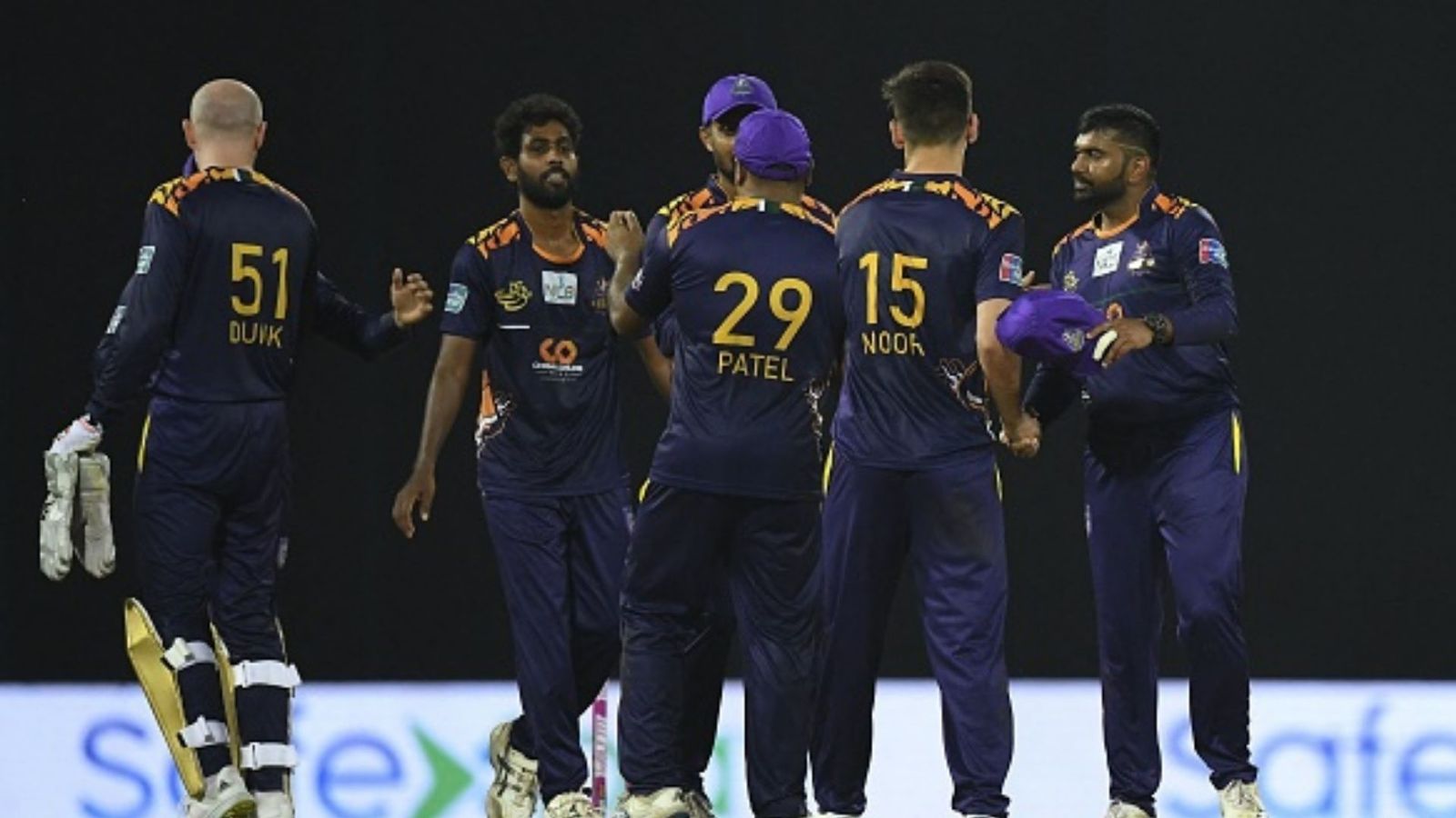 पाकिस्तान में लिचिंग की घटना से दहशत, सितारों से भरी टी20 लीग तक पहुंची आंच पाकिस्तान में लिचिंग की घटना से दहशत, सितारों से भरी टी20 लीग तक पहुंची आंच