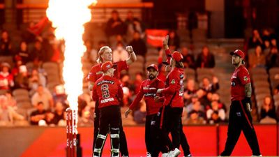 Big Bash: 9 रनों पर गंवाए 6 विकेट, फिर भी मिली जबरदस्त जीत, 3 विकेट लेकर जहीर खान भी चमके SportsTak Hindi