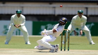 INDA vs SAA: विहारी ने लगाई अर्धशतकों की हैट्रिक तो वहीं ईशान किशन ने संभाली पारी, 39 रनों से पीछे टीम इंडिया SportsTak Hindi