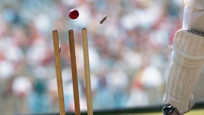 Vijay Hazare: रोहित शर्मा जीरो पर आउट, जडेजा ने 4 तो युवराज ने 2 विकेट लेकर टीम को 127 रनों पर समेटा SportsTak Hindi