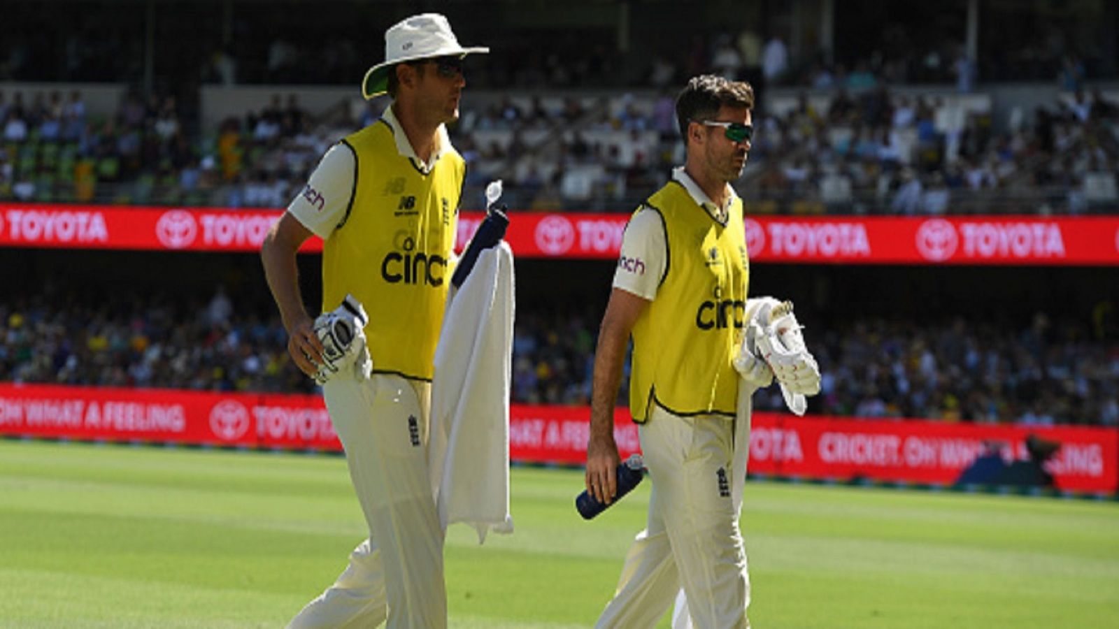 15 साल से बने हुए हैं एक-दूसरे की परछाई, 1000 से ज्यादा विकेट लेकर भी पानी पिलाने की आई नौबत 15 साल से बने हुए हैं एक-दूसरे की परछाई, 1000 से ज्यादा विकेट लेकर भी पानी पिलाने की आई नौबत