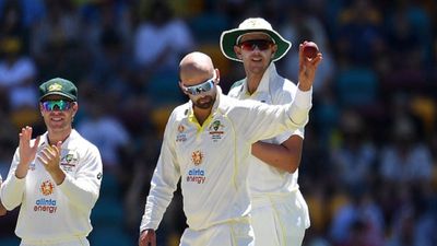 Brisbane Record Book : लियोन ने हासिल किया 400वां विकेट तो कैरी ने डेब्यू मैच में रचा इतिहास, गाबा में बरसे ये रिकॉर्ड SportsTak Hindi