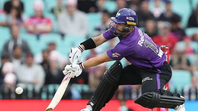 सिडनी में आया बवंडर, '14 गेंदों में 66 रन' ठोक इस बल्लेबाज ने चैंपियन टीम को दी मात SportsTak Hindi