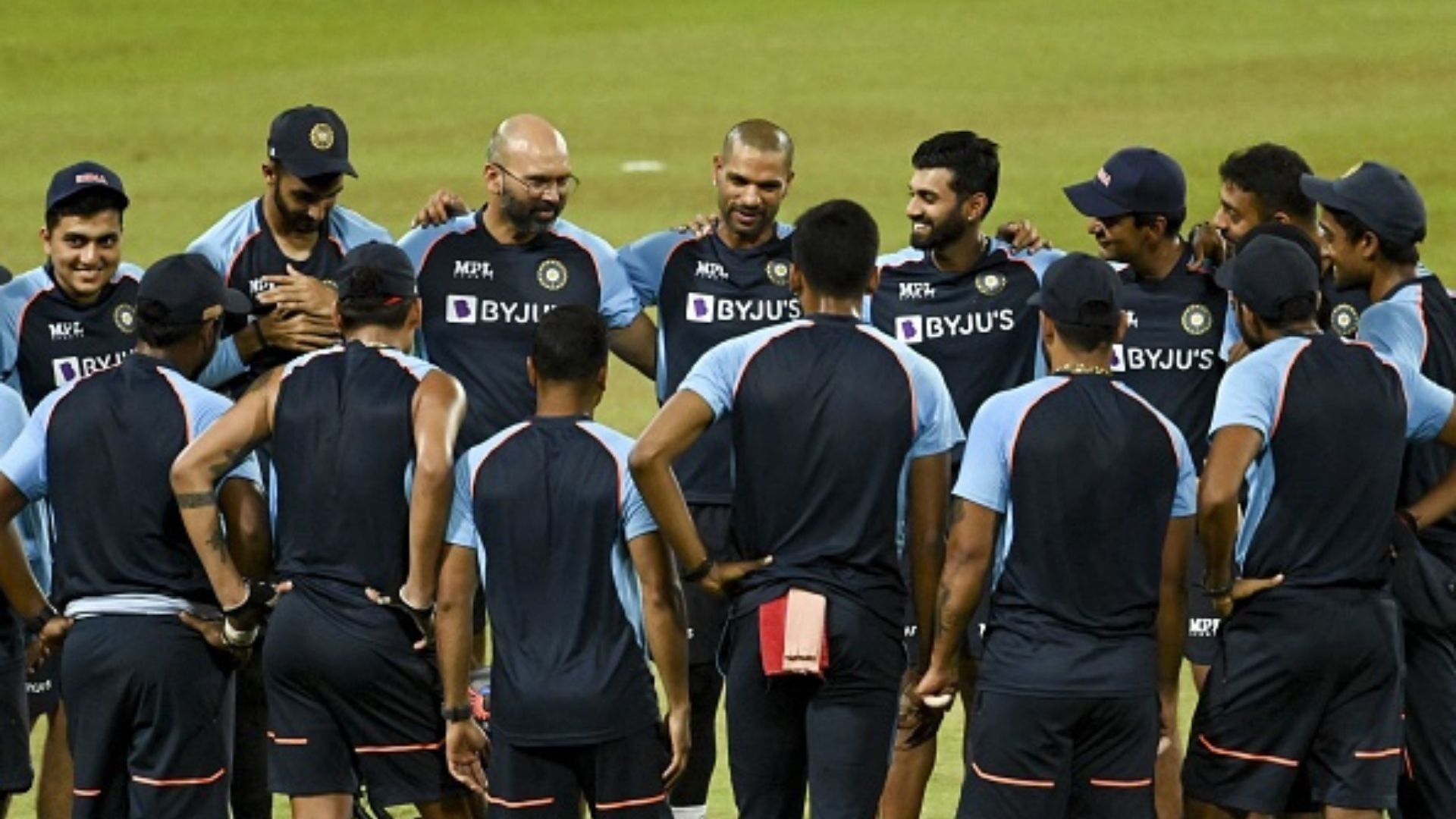 घरेलू क्रिकेट में रनों के लिए तरस रहा टीम इंडिया का धाकड़ ओपनर, युवा गेंदबाज भी चटा रहे धूल