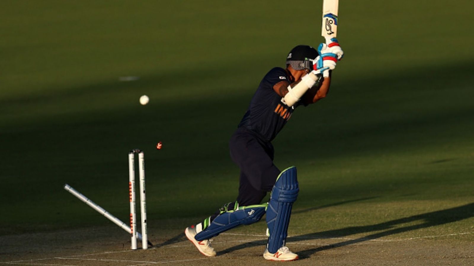 4 मैचों में बुरी तरह फेल, एक- एक रन के लिए मोहताज हुआ टीम इंडिया का धाकड़ ओपनर 4 मैचों में बुरी तरह फेल, एक- एक रन के लिए मोहताज हुआ टीम इंडिया का धाकड़ ओपनर