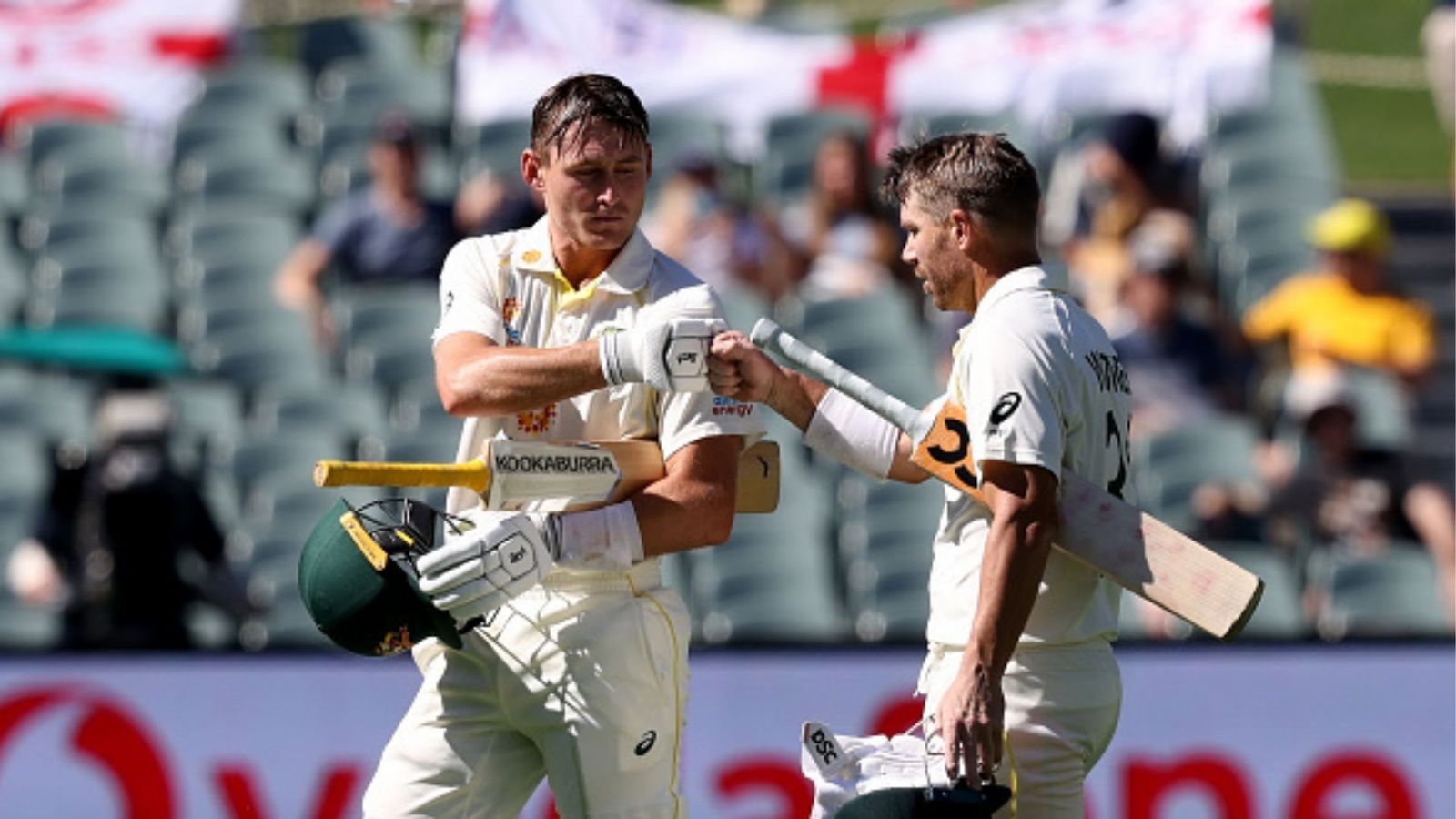 2nd Ashes Test: वॉर्नर- लाबुशेन की जोड़ी ने पहले दिन किया कमाल, पिंक गेंद टेस्ट में ऑस्ट्रेलिया 200 के पार 2nd Ashes Test: वॉर्नर- लाबुशेन की जोड़ी ने पहले दिन किया कमाल, पिंक गेंद टेस्ट में ऑस्ट्रेलिया 200 के पार