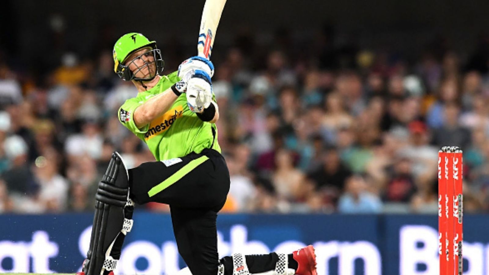 ब्रिसबेन के खिलाफ इंग्लैंड के बल्लेबाज का कोहराम, 10 गेंदों में बना डाले 50 रन, 53 रनों से मिली टीम को जीत ब्रिसबेन के खिलाफ इंग्लैंड के बल्लेबाज का कोहराम, 10 गेंदों में बना डाले 50 रन, 53 रनों से मिली टीम को जीत