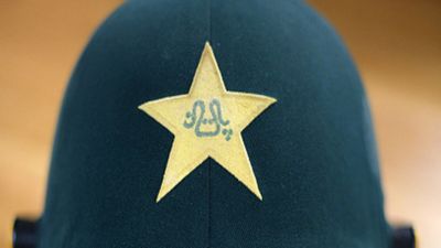 50 ओवरों में मिला सिर्फ 53 रन का लक्ष्य, फिर भी छूट गए पाकिस्तान के पसीने, गिरते-पड़ते मिली जीत SportsTak Hindi