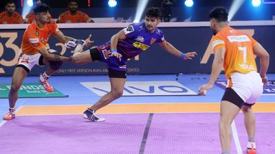 PKL-8 : नवीन चमके, दबंग दिल्ली ने पुनेरी पल्टन को 41-30 से हराया SportsTak Hindi