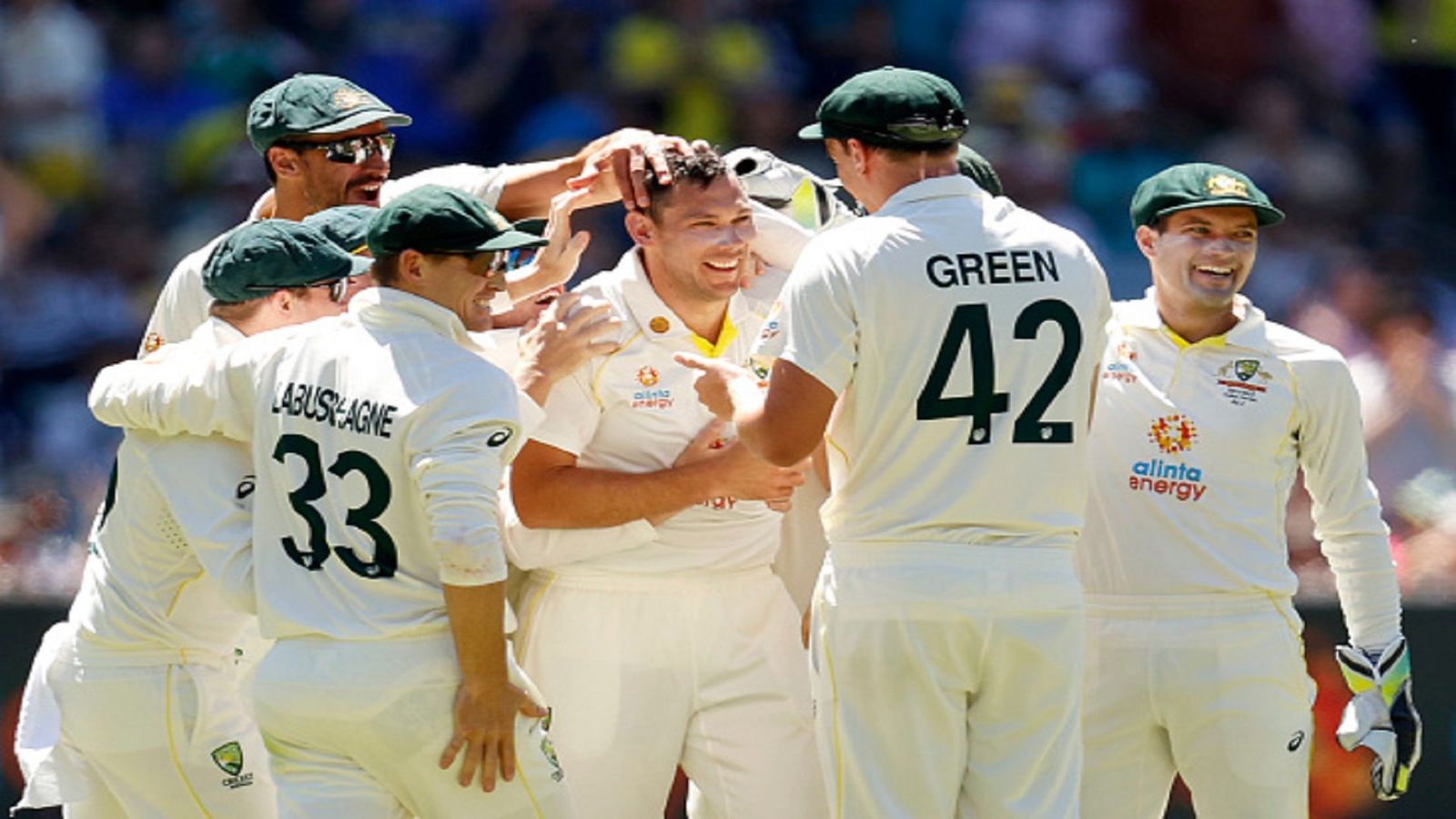 डेब्यू मैच में 7 रन देकर लिए 6 विकेट, इंग्लैंड सिर्फ 68 रनों पर ढेर, ऑस्ट्रेलिया ने अपने नाम की एशेज सीरीज डेब्यू मैच में 7 रन देकर लिए 6 विकेट, इंग्लैंड सिर्फ 68 रनों पर ढेर, ऑस्ट्रेलिया ने अपने नाम की एशेज सीरीज