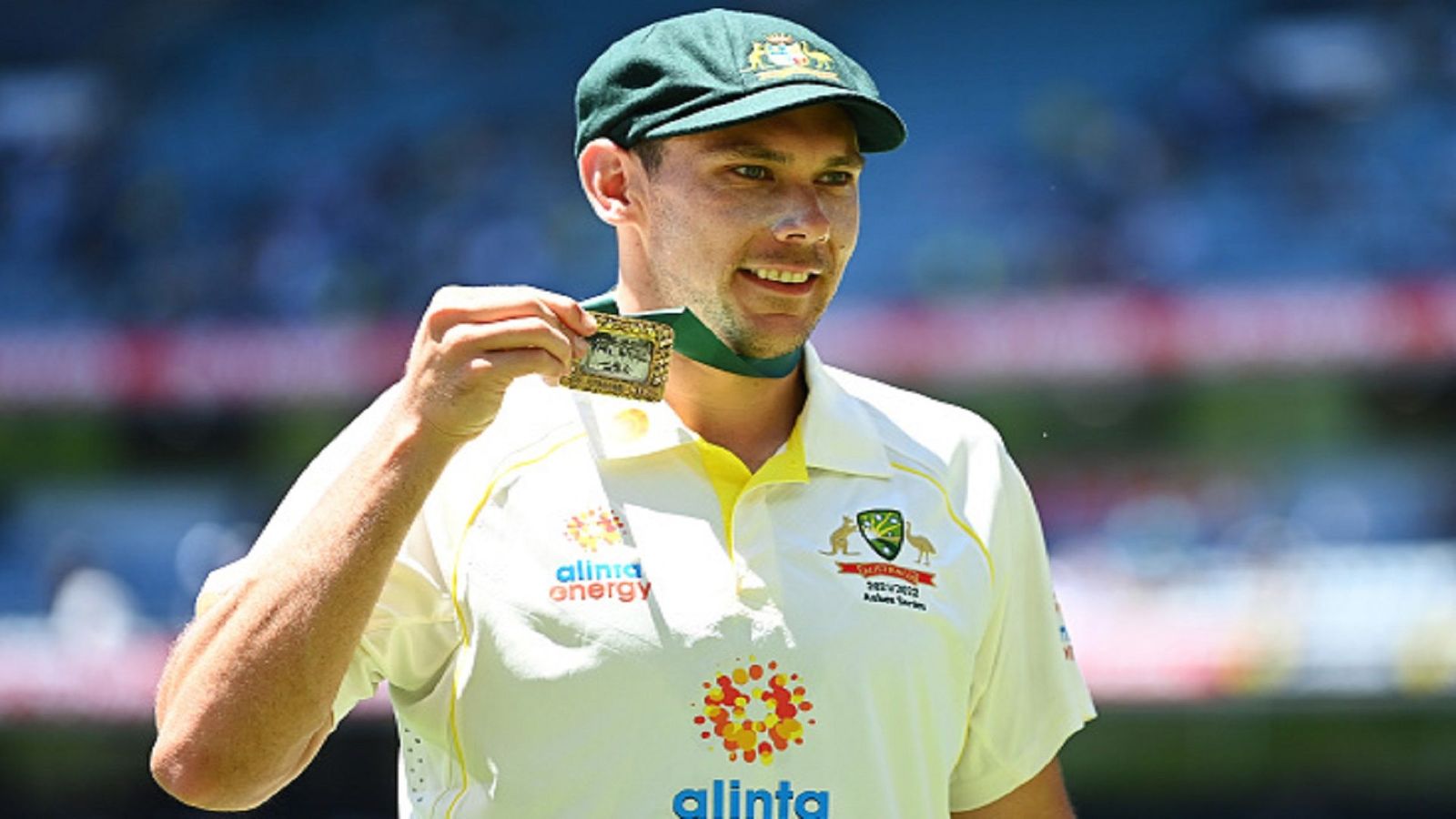 126 साल बाद एशेज में हुआ करिश्मा, आदिवासी क्रिकेटर के सीने पर चमका मुलाग मेडल 126 साल बाद एशेज में हुआ करिश्मा, आदिवासी क्रिकेटर के सीने पर चमका मुलाग मेडल