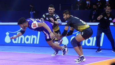 PKL-8 : हरियाणा ने चखा जीत का स्वाद, रोमांचक मैच में तेलुगू को दी मात SportsTak Hindi