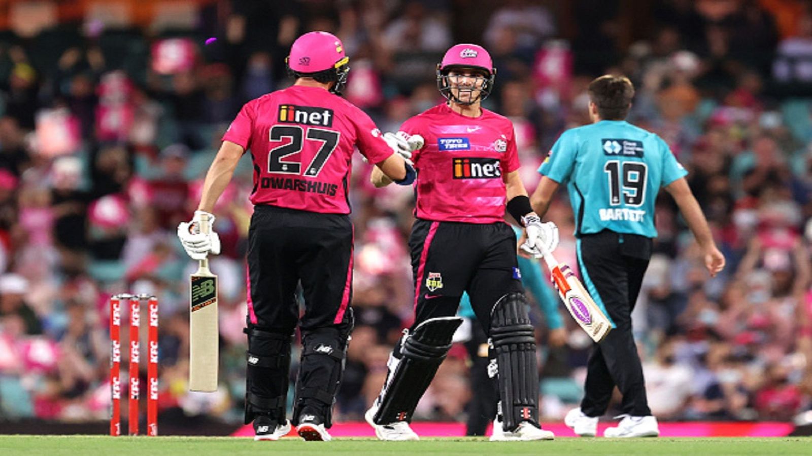 बिग बैश: 106 रनों का टारगेट, 47 रन पर गंवाए 8 विकेट, आखिरी 12 गेंदों पर बनाने थे 10 रन, जानिए कौन जीता बिग बैश: 106 रनों का टारगेट, 47 रन पर गंवाए 8 विकेट, आखिरी 12 गेंदों पर बनाने थे 10 रन, जानिए कौन जीता