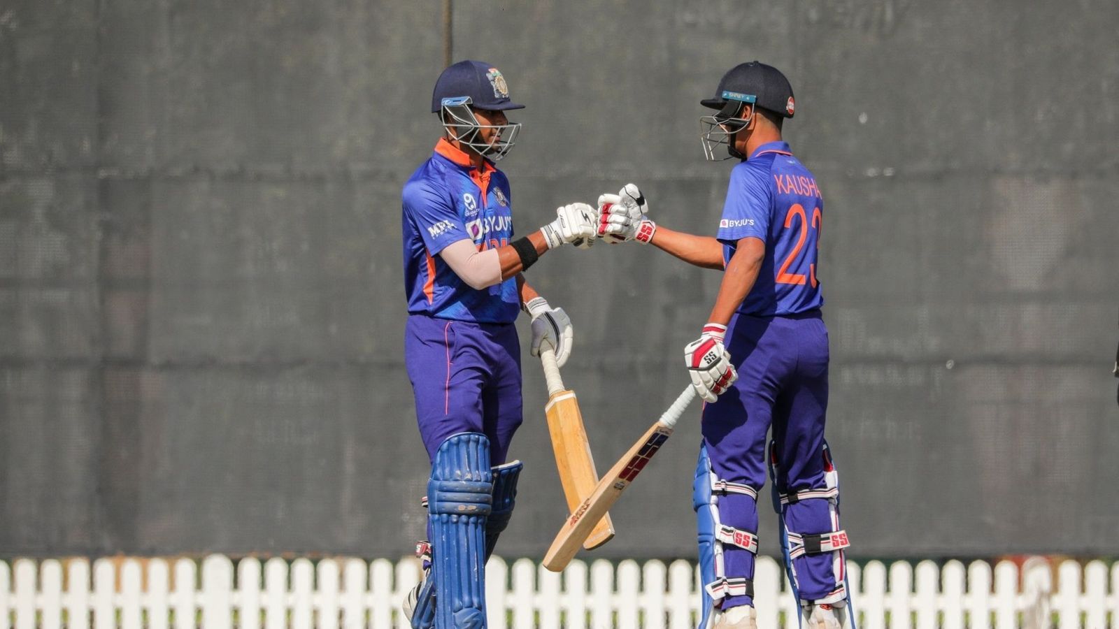 U19 Asia Cup सेमीफाइनल प्रीव्यू: भारत के सामने बांग्लादेश की मजबूत चुनौती, दोनों टीमें करो या मरो हालत में U19 Asia Cup सेमीफाइनल प्रीव्यू: भारत के सामने बांग्लादेश की मजबूत चुनौती, दोनों टीमें करो या मरो हालत में