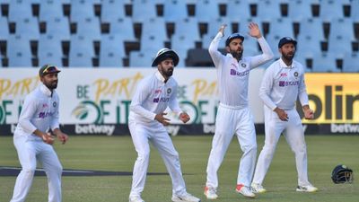 ड्रेसिंग रूम के भीतर कोच द्रविड़ सुनते हैं खिलाड़ियों की बातें, कहा- मुझे पता है हमसे पहले कहां चूक हुई SportsTak Hindi