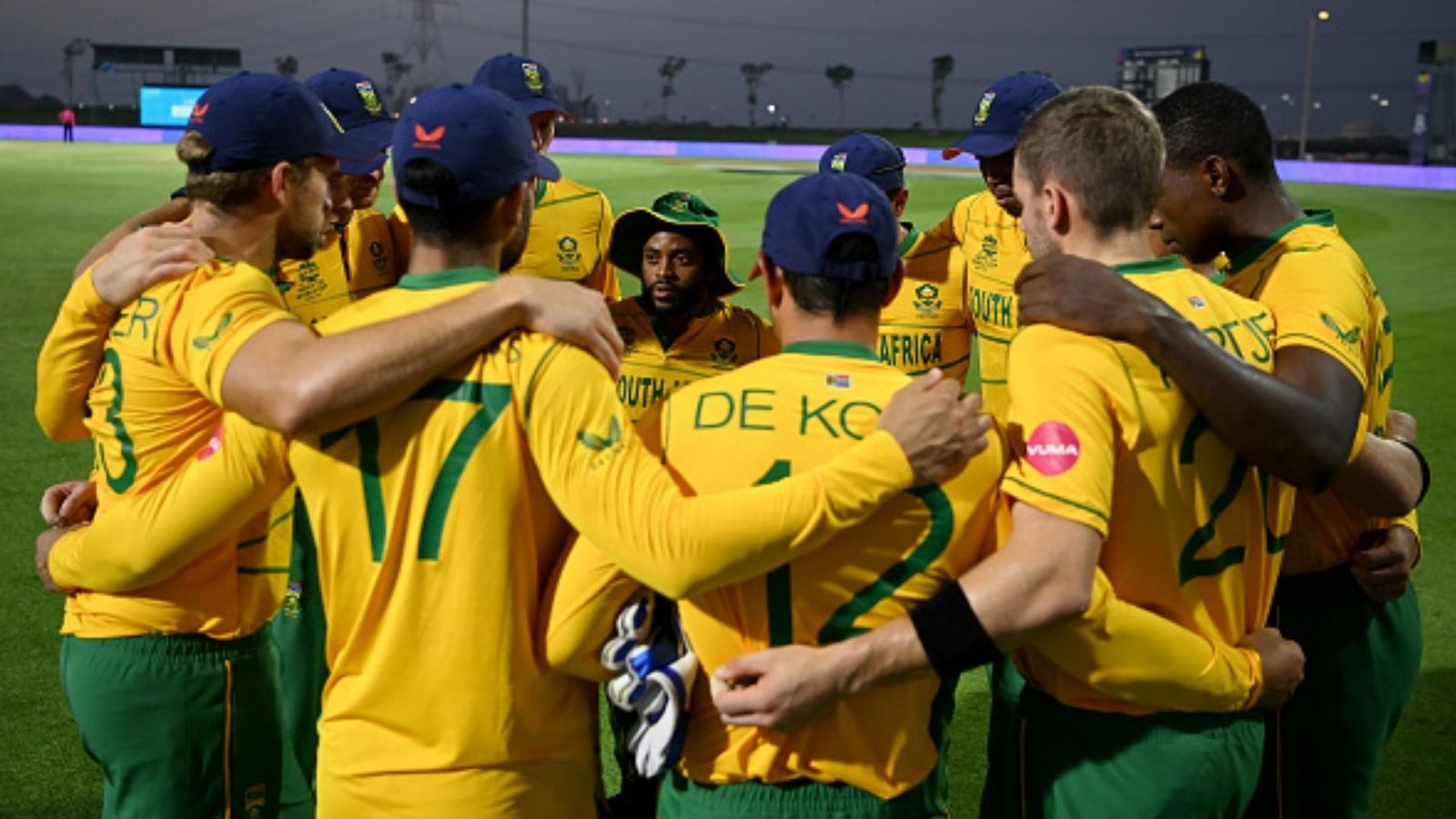 IND vs SA: द. अफ्रीका की वनडे टीम का ऐलान, विराट को तंग करने वाला गेंदबाज चुना, बवुमा कप्तान IND vs SA: द. अफ्रीका की वनडे टीम का ऐलान, विराट को तंग करने वाला गेंदबाज चुना, बवुमा कप्तान