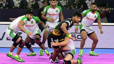 पीकेएल-8: दबाव झेलने में नाकामयाब रही तेलुगू टाइटंस, पटना पाइरेट्स ने 31-30 से जीता मुकाबला SportsTak Hindi