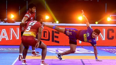 PKL-8 : दिल्ली का अजेय क्रम जारी, टाइटंस को 6 मैचों के बाद भी नहीं मिली जीत SportsTak Hindi