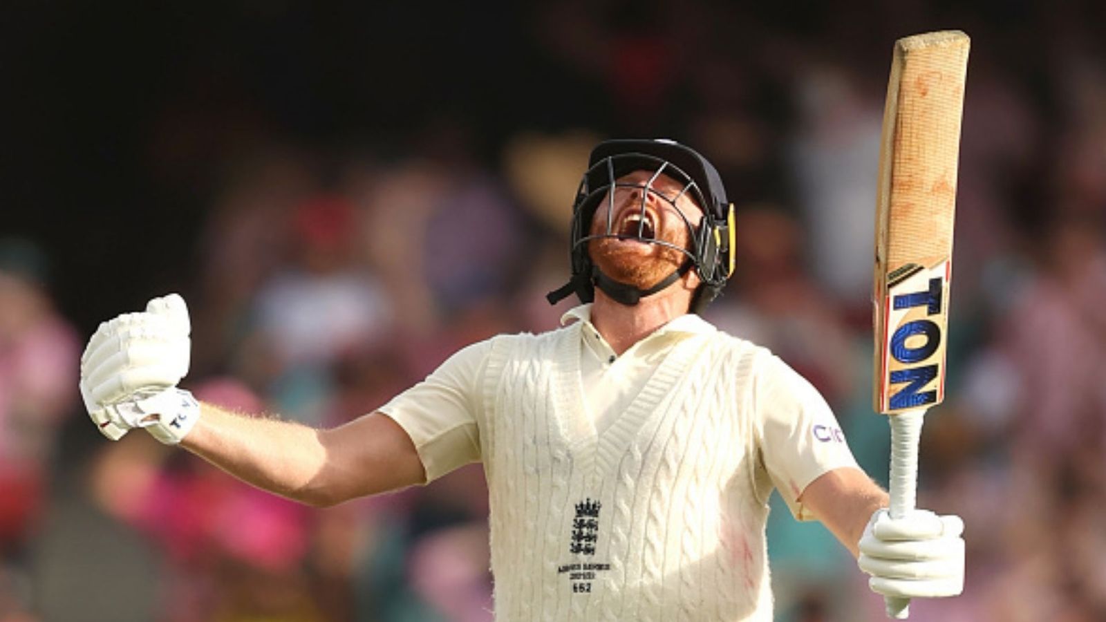 पवेलियन लौटते समय बेयरस्टो पर ऑस्ट्रेलियाई फैन ने बोला हमला, बल्लेबाज ने दिया करारा जवाब पवेलियन लौटते समय बेयरस्टो पर ऑस्ट्रेलियाई फैन ने बोला हमला, बल्लेबाज ने दिया करारा जवाब