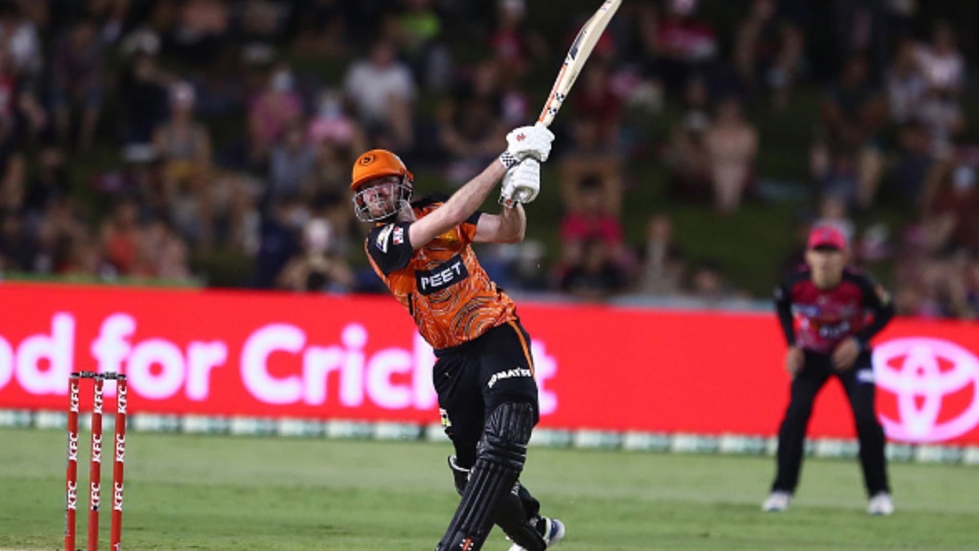 अकेला कप्तान पड़ा सिडनी पर भारी, 168 के स्ट्राइक रेट से बरसाए चौके- छक्के, 5 विकेट से मिली पर्थ को जीत