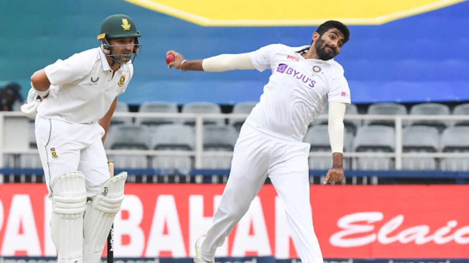 डिविलियर्स ने खोला राज, बताया दूसरे टेस्ट में क्यों विफल रही बुमराह की गेंदबाजी, कहा- अफ्रीकी बल्लेबाजों ने... डिविलियर्स ने खोला राज, बताया दूसरे टेस्ट में क्यों विफल रही बुमराह की गेंदबाजी, कहा- अफ्रीकी बल्लेबाजों ने...