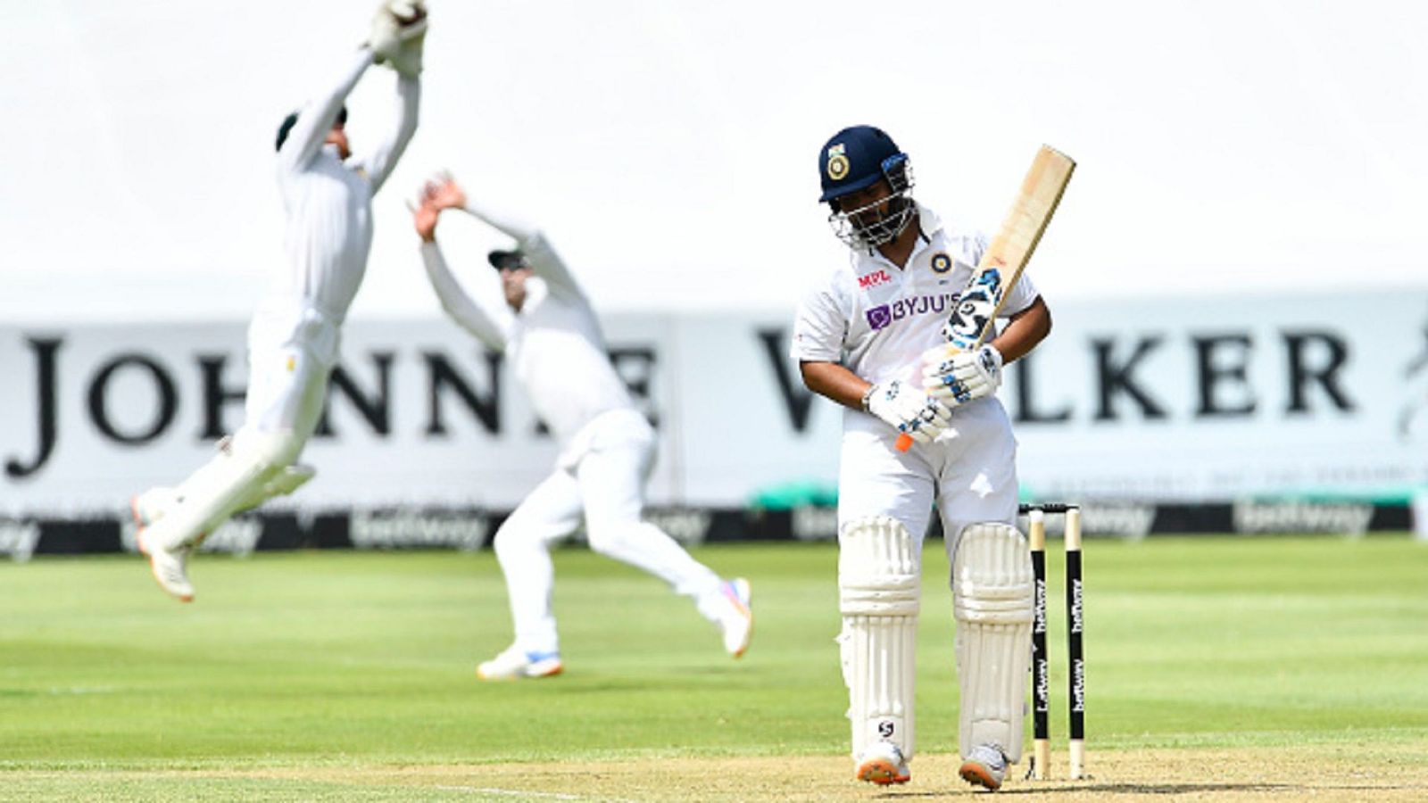 पंत को लेकर पूर्व ऑस्ट्रेलियाई खिलाड़ी ने कोच द्रविड़ को चेताया, कहा- उनकी इस चीज पर... पंत को लेकर पूर्व ऑस्ट्रेलियाई खिलाड़ी ने कोच द्रविड़ को चेताया, कहा- उनकी इस चीज पर...