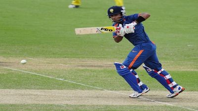 BBL में उतरकर इस भारतीय ने रचा इतिहास, सिर्फ 6 रन बनाकर भी छा गया SportsTak Hindi