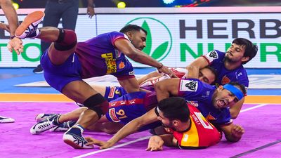 PKL: संदीप नरवाल-मंजीत छिल्लर का चला जादू, दिल्ली ने पटना को दी मात, यू मुंबा से जीते गुजरात जायंट्स SportsTak Hindi