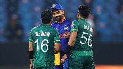 ICC की सर्वश्रेष्ठ 2021 टी20 टीम में बाबर आजम सहित छाए पाकिस्तानी खिलाड़ी तो भारतीयों का डिब्बा रहा गोल SportsTak Hindi