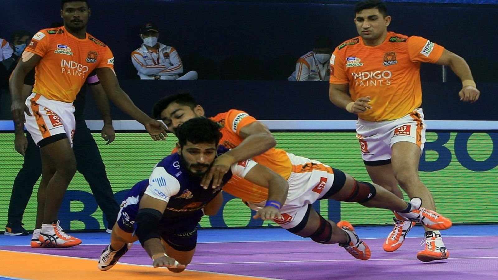 PKL-8 : हरियाणा की चौथी जीत, पल्टन को 7 अंक से मिली 7वीं हार  PKL-8 : हरियाणा की चौथी जीत, पल्टन को 7 अंक से मिली 7वीं हार