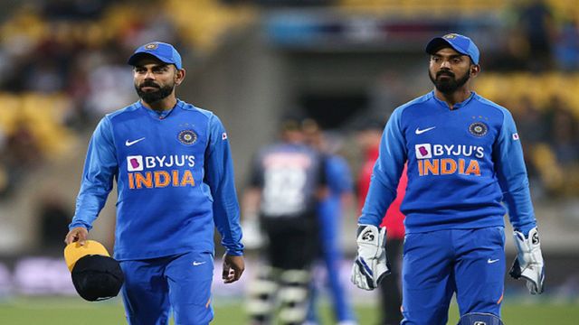 बड़ा बयान: 'दो हिस्सों में बंट गई है भारतीय टीम, अलग हो गए केएल राहुल और विराट कोहली' बड़ा बयान: 'दो हिस्सों में बंट गई है भारतीय टीम, अलग हो गए केएल राहुल और विराट कोहली'