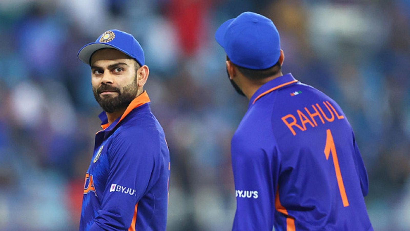 विराट के समर्थन में खुलकर आया भारतीय दिग्गज, कहा-मेरे लिए वो लेजेंड है, हम उसे छू तक नहीं सकते विराट के समर्थन में खुलकर आया भारतीय दिग्गज, कहा-मेरे लिए वो लेजेंड है, हम उसे छू तक नहीं सकते