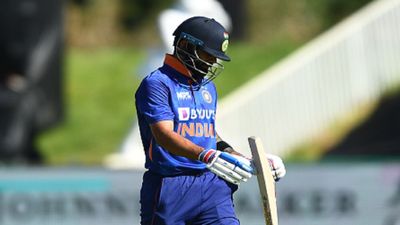 2 साल, 14 पारी बाद शून्य पर आउट हुए कोहली तो जुड़ा ये शर्मनाक रिकॉर्ड, फैंस ने कहा- टीम से बाहर करो SportsTak Hindi