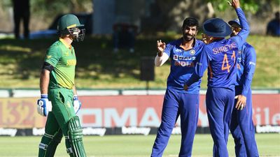 IND vs SA 3rd ODI Preview: राहुल एंड कंपनी के पास साख बचाने का आखिरी मौका, विराट से उम्मीद तो वहीं प्लेइंग 11 में हो सकते हैं बदलाव SportsTak Hindi