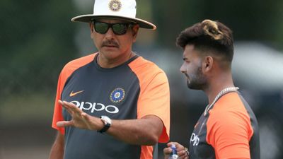 Exclusive | लापरवाही नहीं बल्कि पंत की क्या है खासियत, कोच शास्त्री ने अब खोला राज SportsTak Hindi