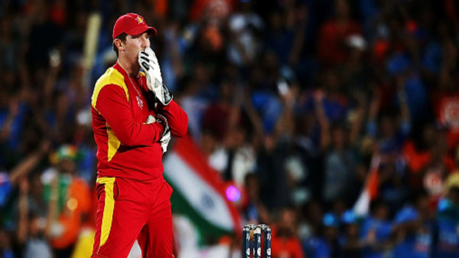 फिक्सिंग कांड: कोकीन देकर किया ब्लैकमेल, 6 लोग मेरे कमरे में आ गए और... पढ़िए दिग्गज बल्लेबाज की आपबीती का एक-एक शब्द फिक्सिंग कांड: कोकीन देकर किया ब्लैकमेल, 6 लोग मेरे कमरे में आ गए और... पढ़िए दिग्गज बल्लेबाज की आपबीती का एक-एक शब्द