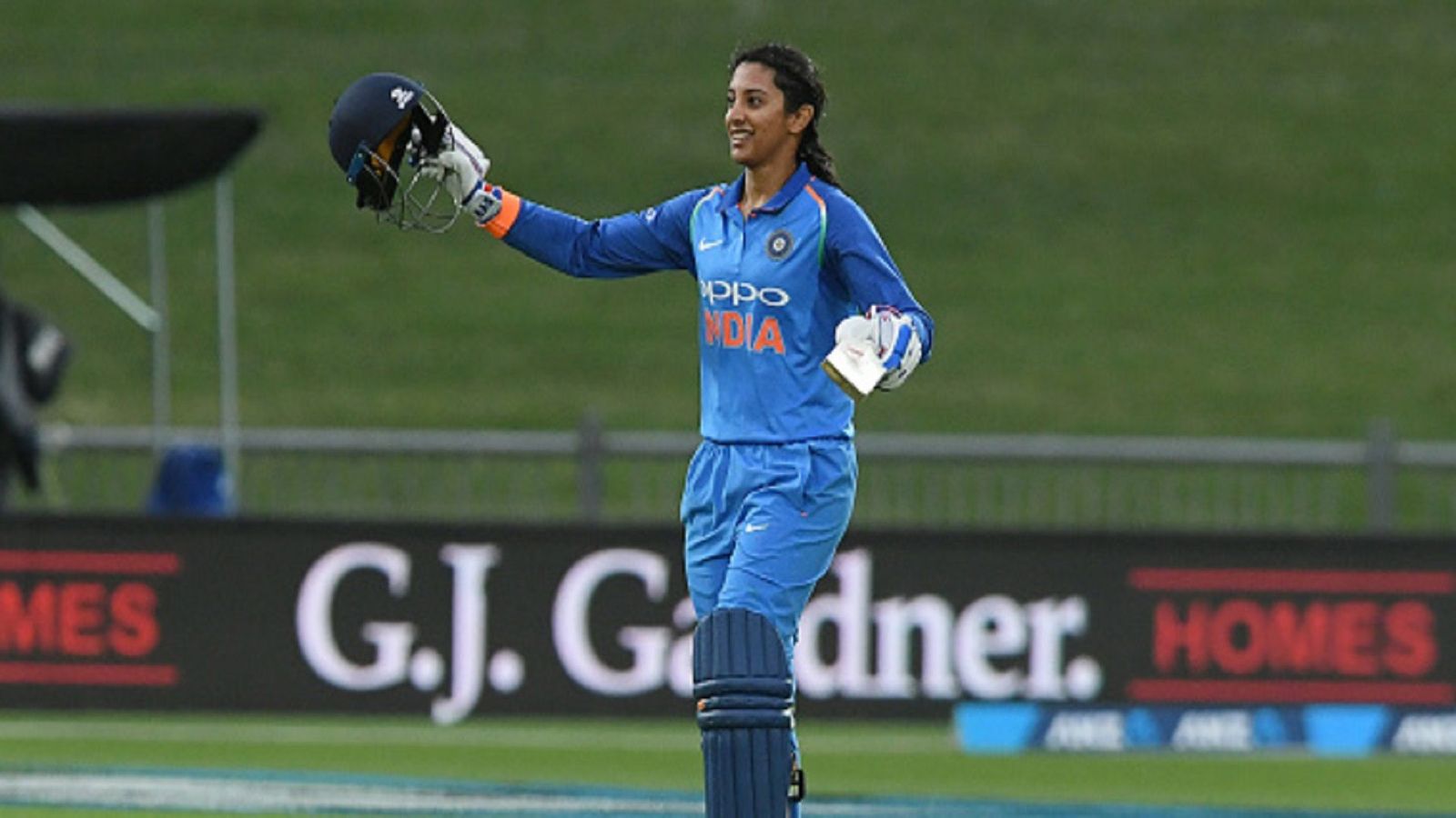 पिछले साल जमकर गरजा मंधाना का बल्ला, तो ICC ने दिया वर्ष की सर्वश्रेष्ठ महिला क्रिकेटर का अवॉर्ड पिछले साल जमकर गरजा मंधाना का बल्ला, तो ICC ने दिया वर्ष की सर्वश्रेष्ठ महिला क्रिकेटर का अवॉर्ड