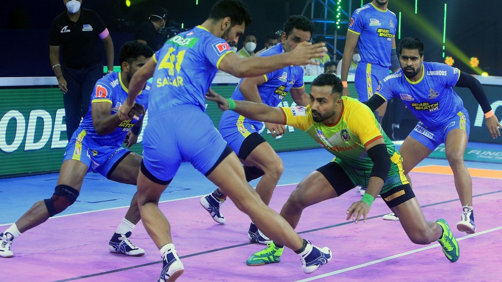 PKL-8 : थलाइवाज को 28 अंक से हराकर अंक तालिका में दूसरे स्थान पर पहुंचे पटना पाइरेट्स PKL-8 : थलाइवाज को 28 अंक से हराकर अंक तालिका में दूसरे स्थान पर पहुंचे पटना पाइरेट्स