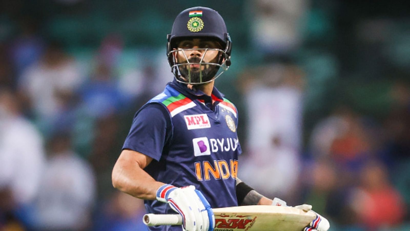 कप्तानी छोड़ने के बाद विराट ने कर दिया इस बड़े चैलेंज का ऐलान, कहा- इससे है मेरी टक्कर कप्तानी छोड़ने के बाद विराट ने कर दिया इस बड़े चैलेंज का ऐलान, कहा- इससे है मेरी टक्कर