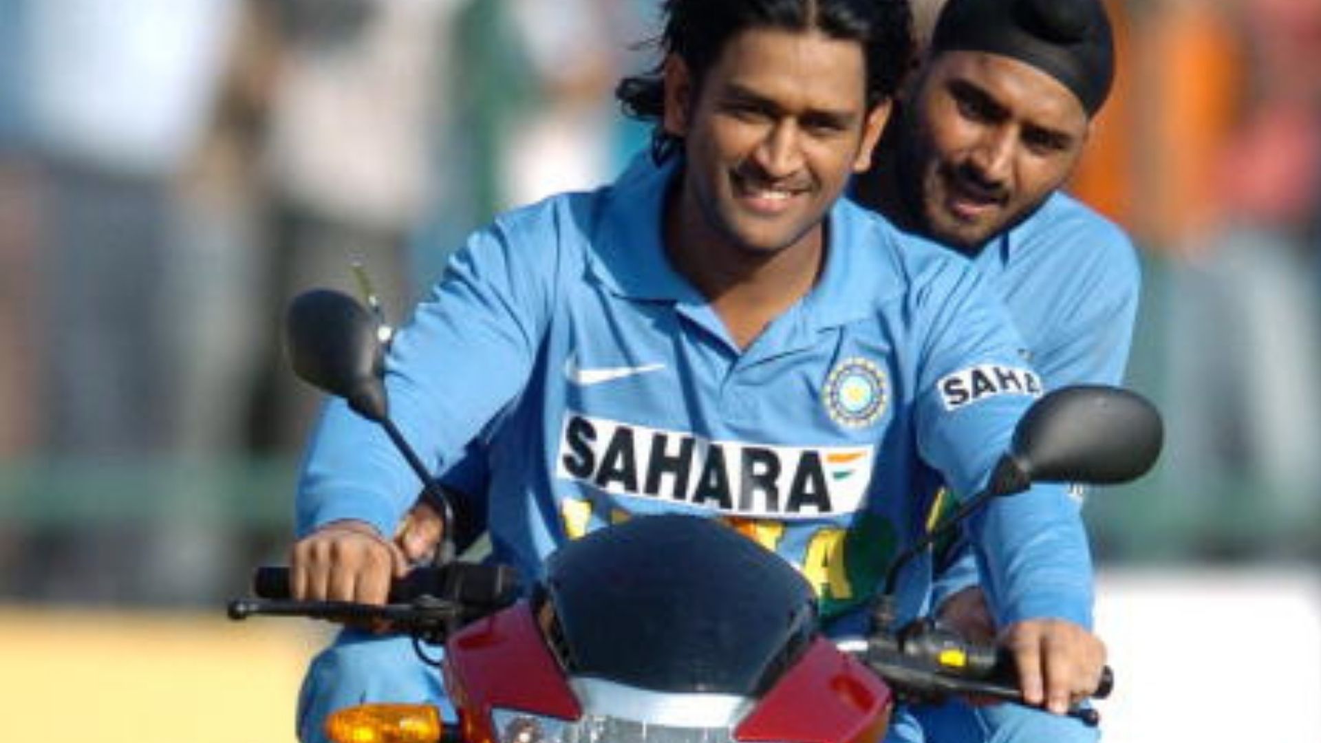 हरभजन सिंह ने धोनी को बताया अपना दोस्त, 'सरकार' पर निशाना साध कहा- उन्होंने न्याय नहीं किया हरभजन सिंह ने धोनी को बताया अपना दोस्त, 'सरकार' पर निशाना साध कहा- उन्होंने न्याय नहीं किया